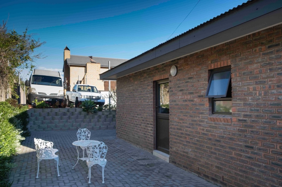 5 Bedroom Property for Sale in Dana Bay Western Cape